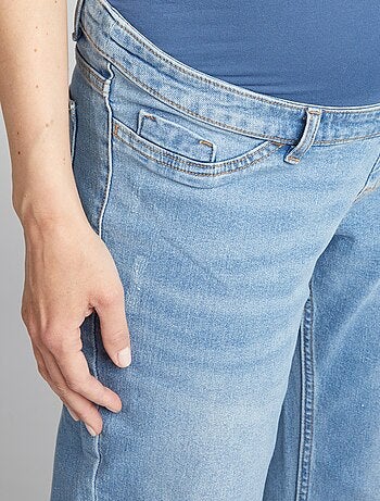 Jean mom grossesse avec abrasions