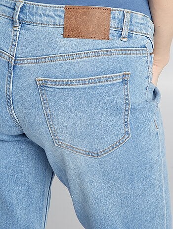 Jean mom grossesse avec abrasions