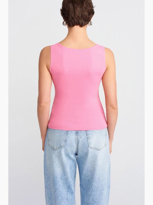 Jean mom taille haute à jambe droite dilvin - Kiabi Jean mom taille haute à jambe droite dilvin - Kiabi