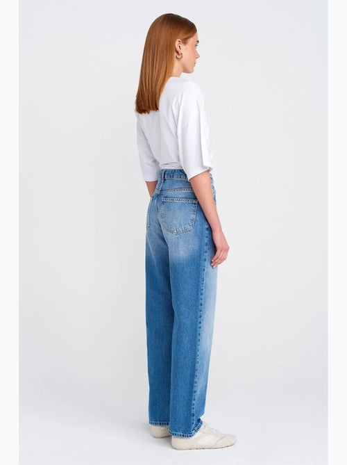 Jean mom taille haute à jambe large dilvin - Kiabi