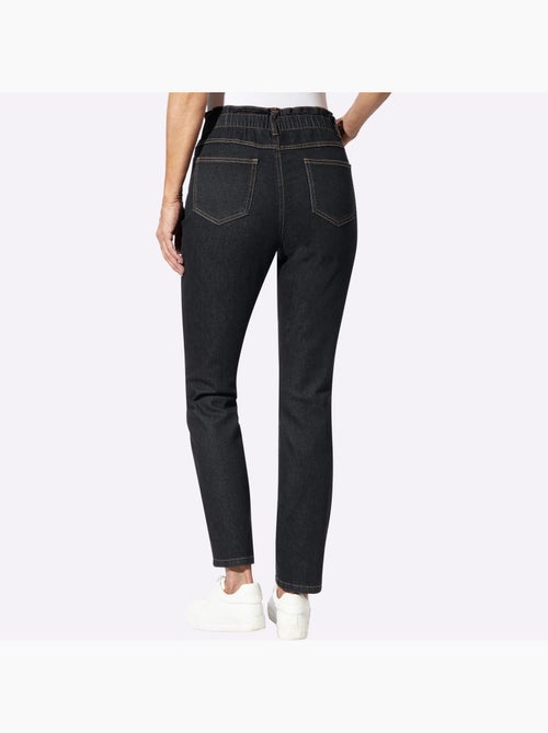 Jean paperbag avec ceinture élastique et poches pratiques - Taille courte - Moda Vilona - Kiabi Jean paperbag avec ceinture élastique et poches pratiques - Taille courte - Moda Vilona - Kiabi