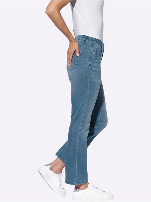 Jean Push-up Coupe 5 Poches Moderne - Taille Standard - Helline - Kiabi Jean Push-up Coupe 5 Poches Moderne - Taille Standard - Helline - Kiabi