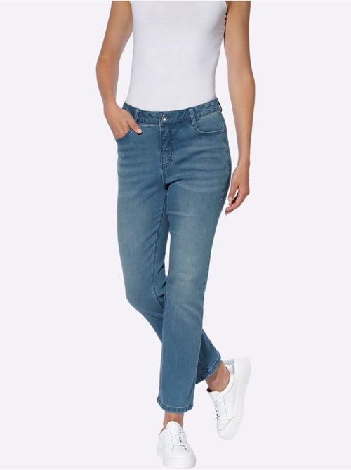 Jean Push-up Coupe 5 Poches Moderne - Taille Standard - Helline - Kiabi Jean Push-up Coupe 5 Poches Moderne - Taille Standard - Helline - Kiabi