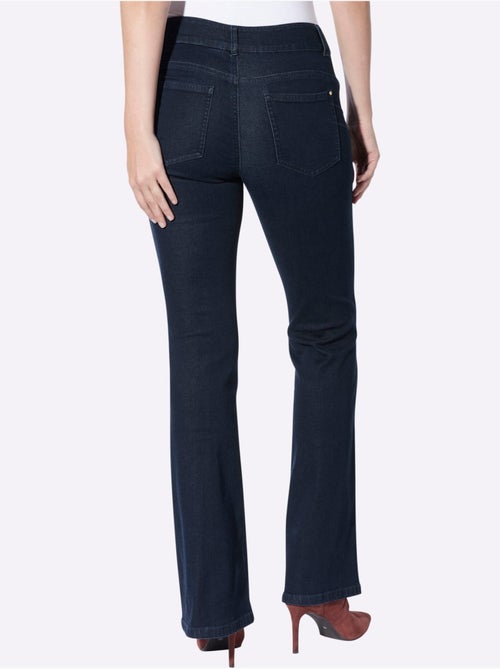 Jean push-up effet > pour un joli fessier - taille standard - helline - Kiabi Jean push-up effet > pour un joli fessier - taille standard - helline - Kiabi