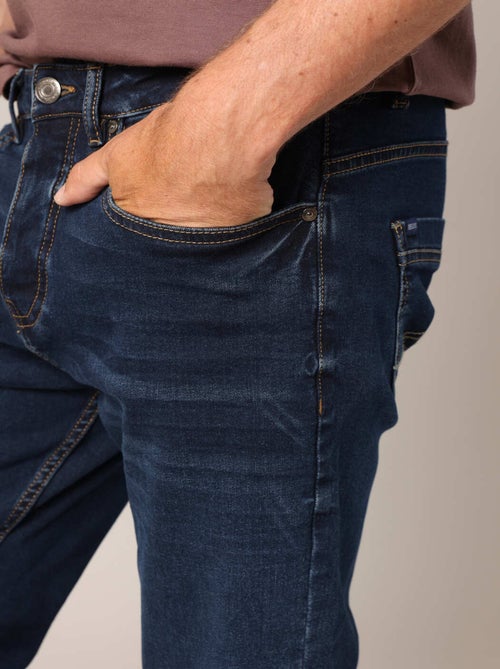 Jean regular en denim stretch confortable 'Deeluxe' - Kiabi