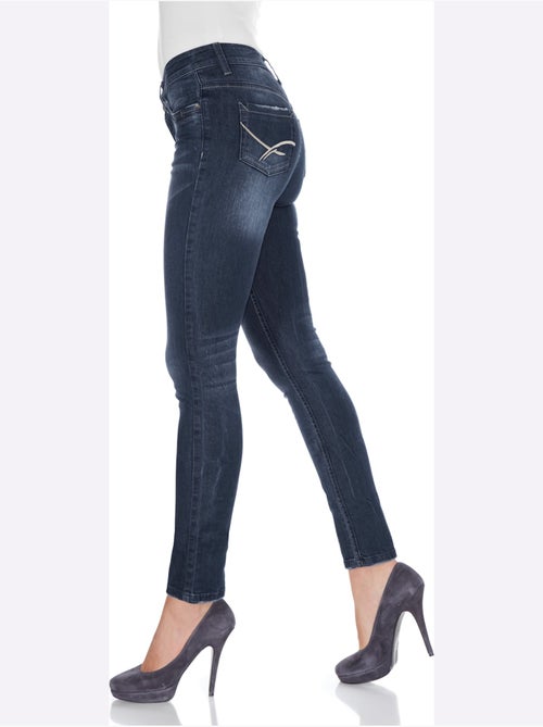 Jean skinny à effet ventre plat avec Power Mesh intégré - Taille courte - Helline - Kiabi Jean skinny à effet ventre plat avec Power Mesh intégré - Taille courte - Helline - Kiabi