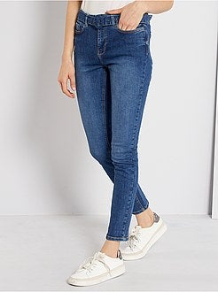 Jean skinny avec ceinture à boucle - Kiabi