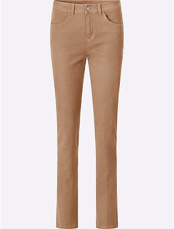 Jean skinny coupe parfaite avec empiècement au dos - taille courte - moda vilona
