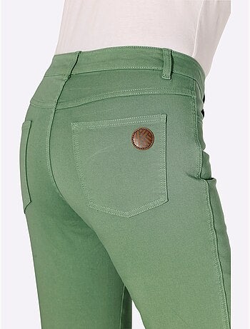 Jean skinny coupe parfaite avec empiècement au dos - taille courte - moda vilona