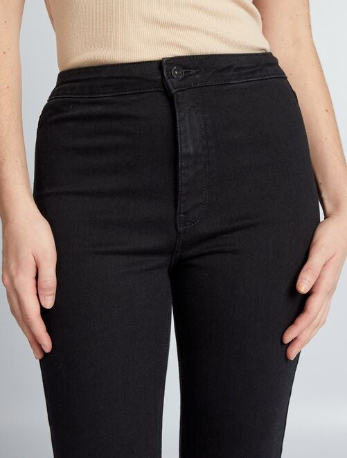 Jean Femme Bootcut Slim Essentials - Taille Mi-Haute Et Extensible, Coupe Confortable Pour Tous Les Jours