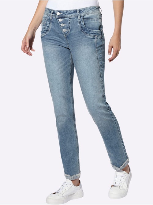 Jean style boyfriend - Taille standard - helline - Kiabi Jean style boyfriend - Taille standard - helline - Kiabi