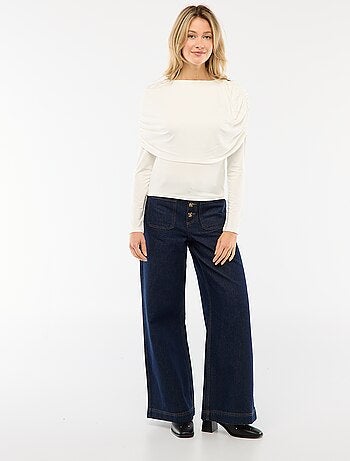 Jean taille haute avec boutons