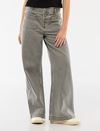 Jean taille haute avec boutons