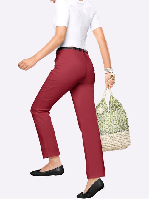 Jean taille haute avec ceinture élastique et deux poches - Taille courte - Moda Vilona - Kiabi Jean taille haute avec ceinture élastique et deux poches - Taille courte - Moda Vilona - Kiabi