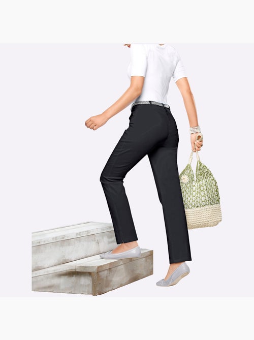 Jean taille haute avec ceinture élastique et poches devant - Taille courte - Moda Vilona - Kiabi Jean taille haute avec ceinture élastique et poches devant - Taille courte - Moda Vilona - Kiabi