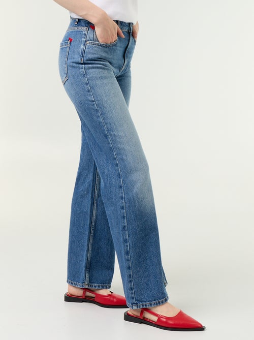 Jean taille haute coupe flare avec broderies 'cœurs' - Kiabi