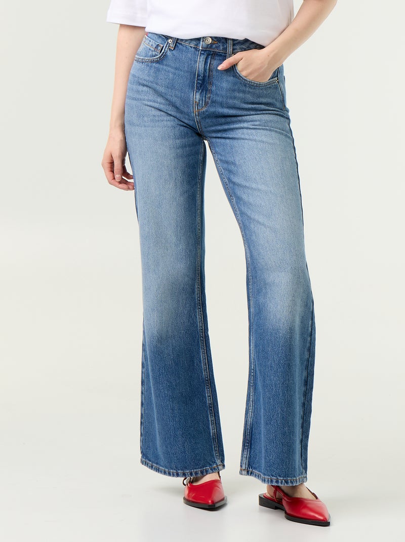 Jean taille haute coupe flare avec broderies 'cœurs' Bleu - Kiabi