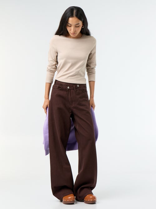 Jean wide avec patte de boutonnage décalée - Kiabi Jean wide avec patte de boutonnage décalée - Kiabi