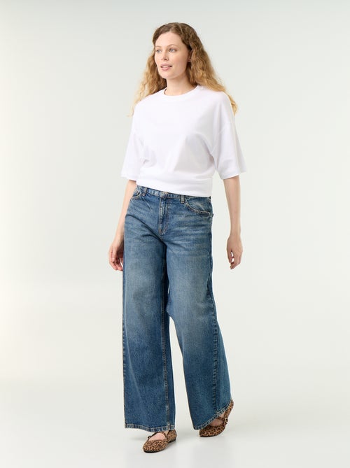 Jean wide leg avec étoiles brodées sur poches arrières - Kiabi Jean wide leg avec étoiles brodées sur poches arrières - Kiabi