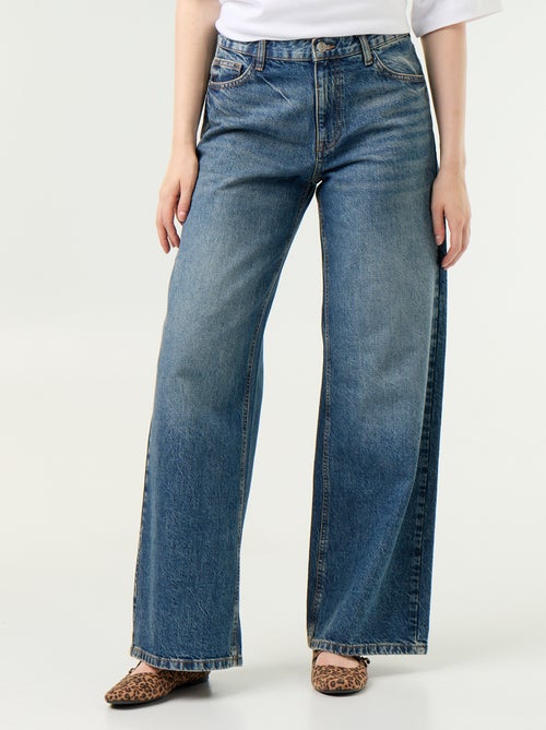 Jean wide leg avec étoiles brodées sur poches arrières - Kiabi Jean wide leg avec étoiles brodées sur poches arrières - Kiabi