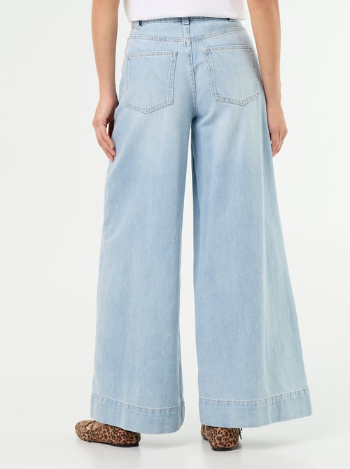 Jean wide leg avec poches découpées - Kiabi Jean wide leg avec poches découpées - Kiabi