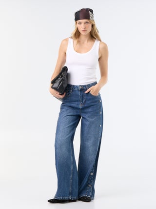 Jean wide leg / coupe large avec pressions factices sur les côtés