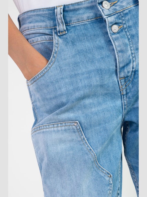 Jeans 400/60 girlfriend loose large 7/8ème 'Le Temps Des Cerises' - Kiabi