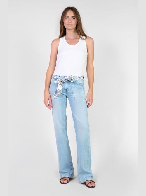 Jeans flare 'Le Temps Des Cerises' - Kiabi Jeans flare 'Le Temps Des Cerises' - Kiabi