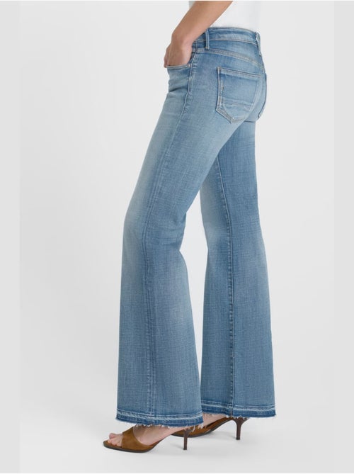 Jeans flare 'Le Temps Des Cerises' - Kiabi Jeans flare 'Le Temps Des Cerises' - Kiabi