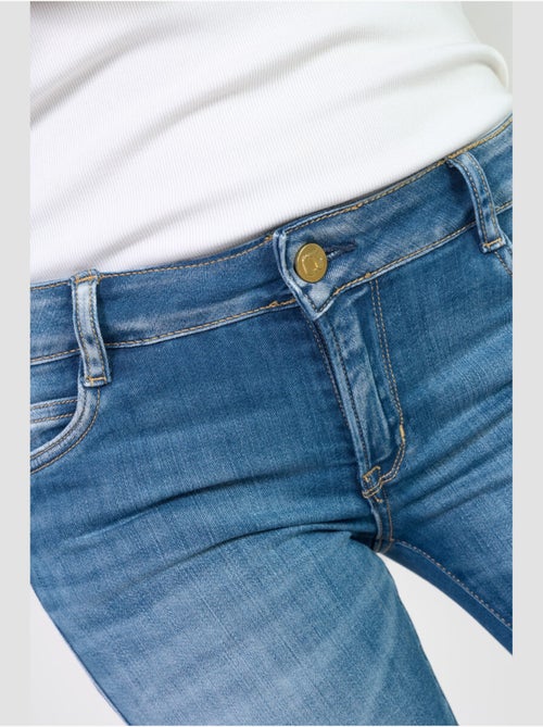 Jeans PULP push-up droite 'Le Temps Des Cerises' - Kiabi Jeans PULP push-up droite 'Le Temps Des Cerises' - Kiabi