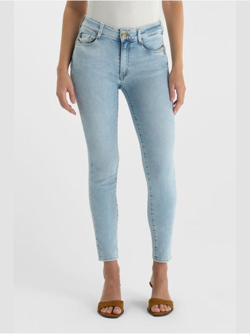 Jeans PULP taille haute push-up slim 7/8ème 'Le Temps Des Cerises' - Kiabi Jeans PULP taille haute push-up slim 7/8ème 'Le Temps Des Cerises' - Kiabi