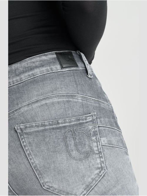 Jeans PULP taille haute push-up slim 'Le Temps Des Cerises' - Kiabi