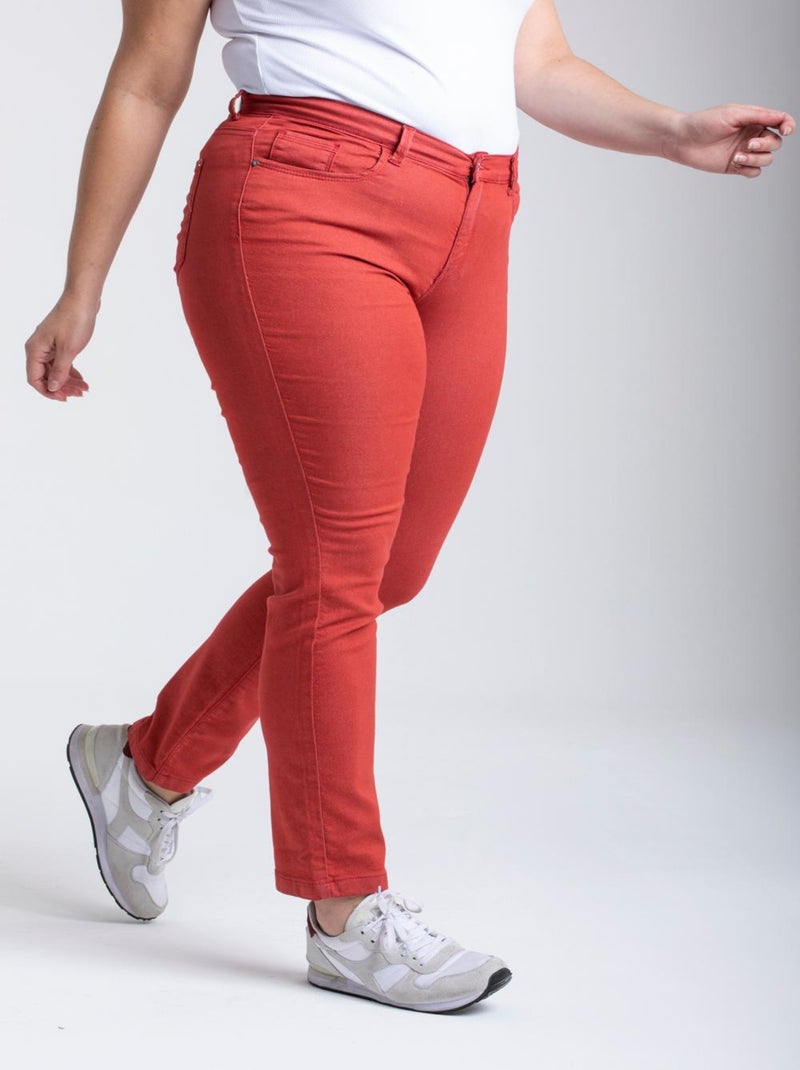 Jeans regular stretch twill de couleur OBR11 'OBER' Rouge - Kiabi