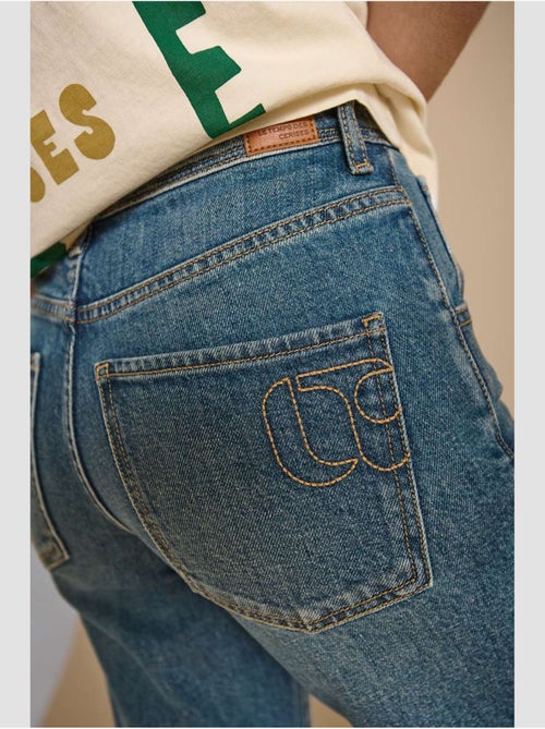Jeans revers droite 'le temps des cerises' - Kiabi
