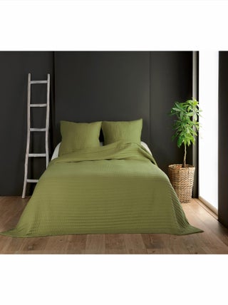 Jeté de lit vert olive capitonné style boutis