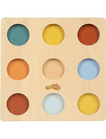 Jeu de tri Montessori avec boules