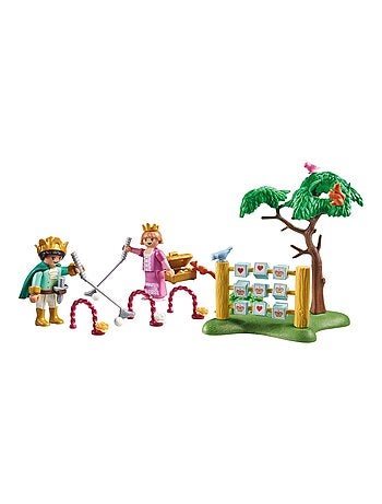 Jeux de jardin royal avec prince et princesse