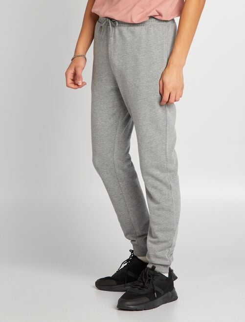 Jogging de sport écusson - gris - Kiabi - 12.00€