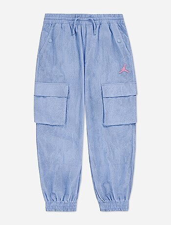 Jogging Jordan cargo