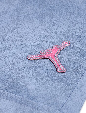 Jogging Jordan cargo