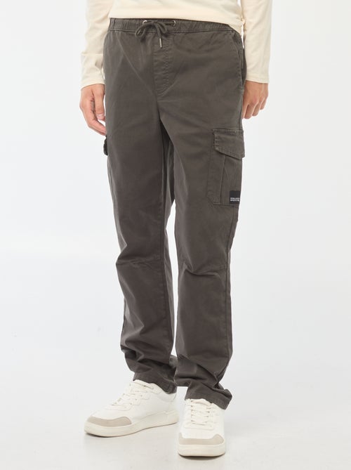 Jogpant avec poches à rabat - Kiabi