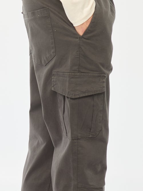 Jogpant avec poches à rabat - Kiabi