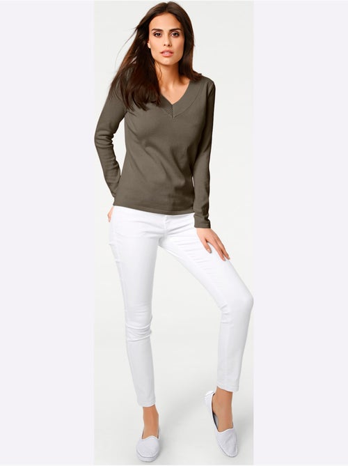 Joli Pull Basique à Encolure En V - Taille Standard - helline - Kiabi