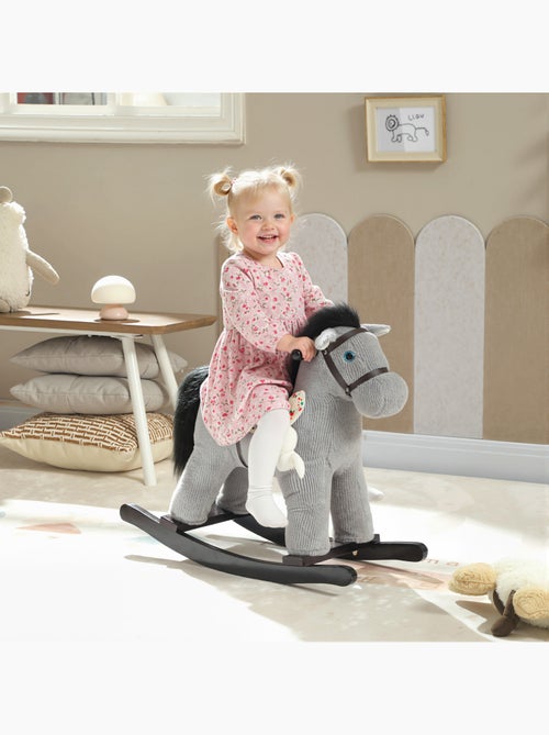 Jouet à bascule cheval pour enfant +12 mois aspect velours cotelé gris - Kiabi Jouet à bascule cheval pour enfant +12 mois aspect velours cotelé gris - Kiabi