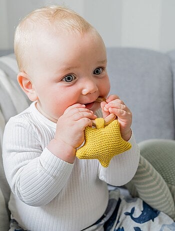 Jouet à saisir en crochet etoile