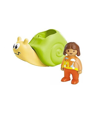 Junior Enfant avec escargot à bascule
