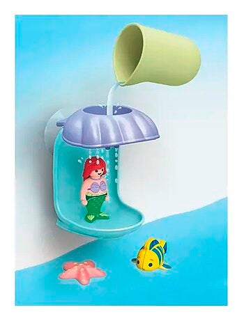 Junior et Disney Ariel avec coquillage de bain