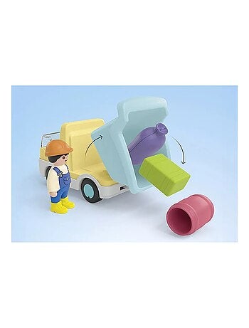 Junior Ouvrier avec camion et garage