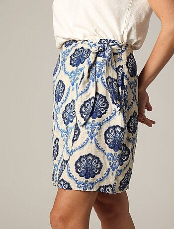 Jupe courte bohème avec imprimé cachemire et fils lurex 'Deeluxe'