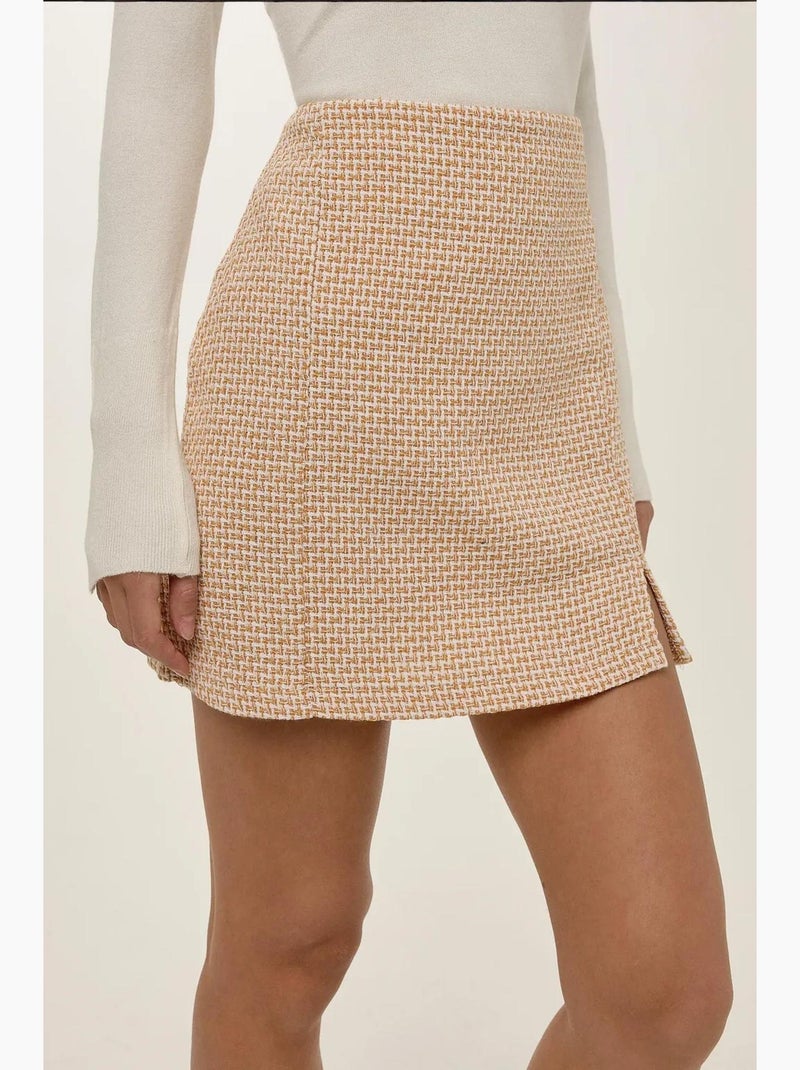 Jupe courte en tweed à taille haute avec fente hiccup Jaune - Kiabi